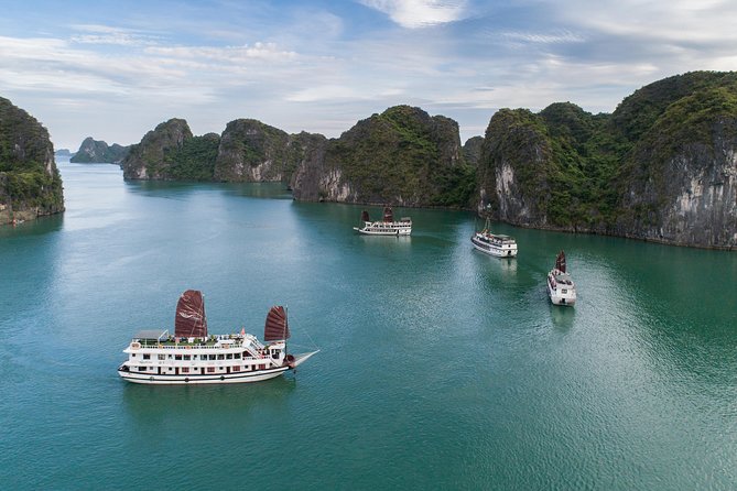 1-Day Bai Tu Long Bay Cruise: Pristine, Fun & Away fr the Crowds - Sailing past Mat Quy and Teapot islets: the scenery part that feels real