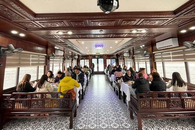 1 Day Halong Cruise Tour with Transfer and early return to Hanoi - Lunch on the bay: fresh seafood, with a vegetarian option