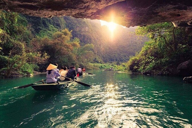10 Day Vietnam Travel (Hanoi-Ha Long-Ninh Binh-Sapa-Da Nang-HCM) - Day 2: Ninh Binh’s temples, bamboo boat, and the 500-step payoff