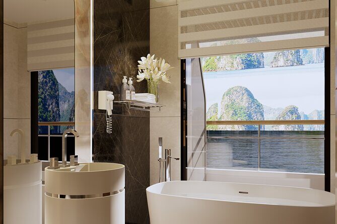 2 Day 1 Night Luxury Azura Cruise through Halong & Lan Ha Bay - Food on board: what you get and how to avoid surprises