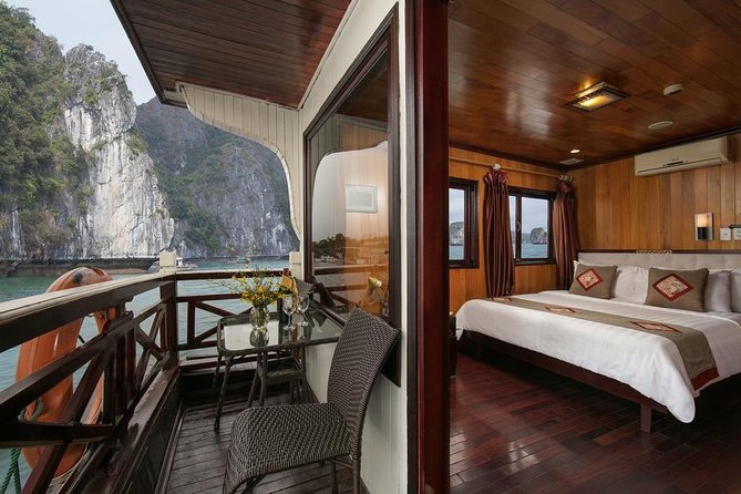 2-Day Halong Bay Overnight Cruise from Hanoi - Kayaking and swimming in Halong Bay: emerald water time
