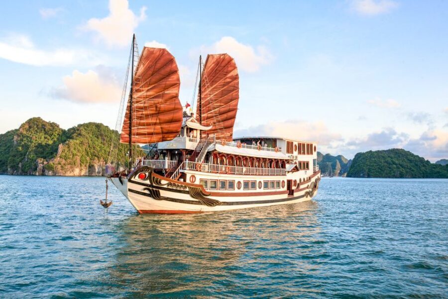 2-Day Royal Palace Ha Long Bay & Ti Top Island Cruise - Royal-palace boat life: what this cruise feels like day to day