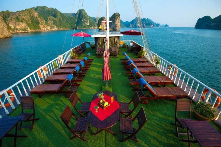 2-Day Royal Palace Ha Long Bay & Ti Top Island Cruise - Day 1: Ha Long Bay cruise with kayaking, Ti Top, and swimming