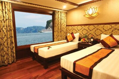 2 days - 1 night in Bai Tu Long Bay at 3 stars cruise - Ocean view cabins - Getting from Hanoi to the cruise: the OS Lounge makes a difference