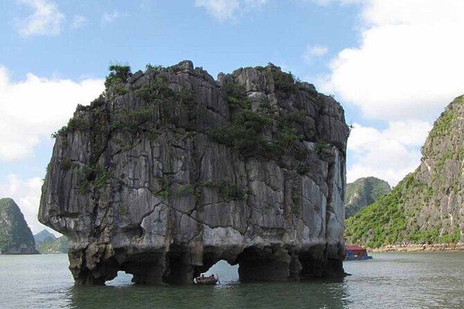 2 Days 1 Night Overnight on Cruise in Halong Bay - Halong Bay in 2 Days: Why this schedule feels efficient