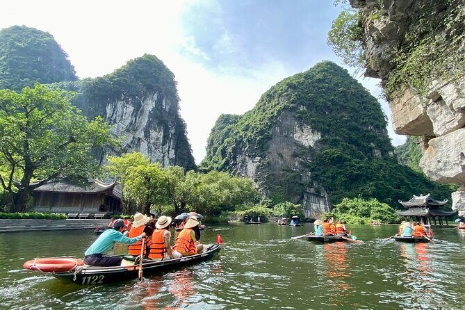 2Day-1Night: Hanoi-Ninh Binh-Ha Long Bay-Overnight in Tam Coc - Ha Long Bay by cruise from Tuan Chau: caves, peaks, and lagoon water