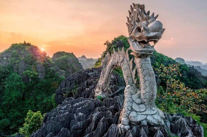 2Day-1Night: Hanoi-Ninh Binh-Ha Long Bay-Overnight in Tam Coc - The Ha Long Bay sunset party: snacks, music, and a slower moment