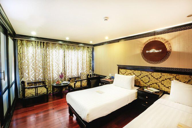3-Day Halong Bay Cruise on the Starlight - Food and drink: included meals are part of the value
