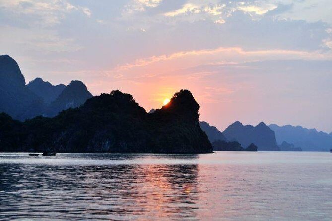 3-Day Luxury Bai Tu Long Bay Cruise on the Dragon Pearl Junk Boat - Getting to the harbor: Hanoi pickup and the 4-hour travel day