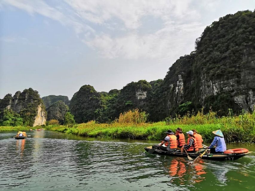 3-Day Ninh Binh Bungalow & Ha Long Bay 5 Star Cruise - Day 2: Halong check-in, Ti Top Island, Luon Cave kayaking, and night squid fishing
