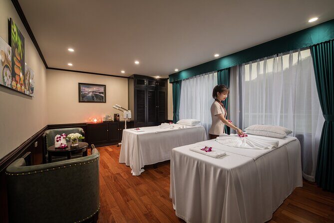 3D2N Luxury HaLong Bay with Aspira Cruise: kayak, Cat Ba island - Cabin Reality: Balcony, Bathtub, and a Key Risk to Consider