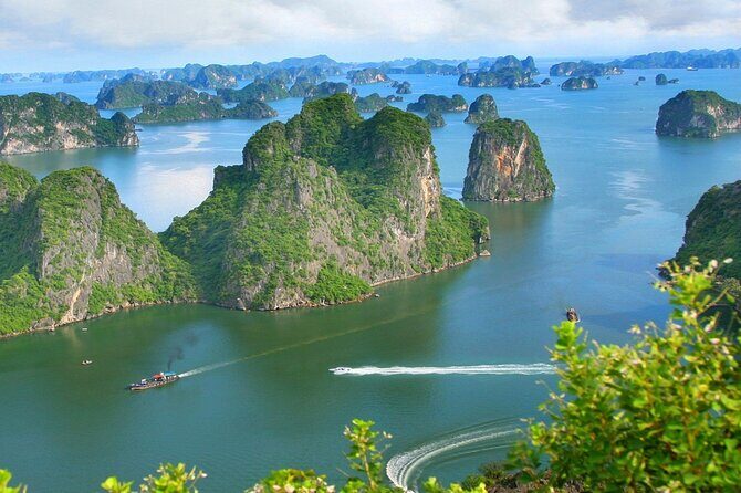 5-Day North Vietnam: Hanoi -Halong Bay -Ninh Binh-Sapa from Hanoi - Day 2: Sapa by Bus, Black H’mong Village Walk at the Foot of Fansipan