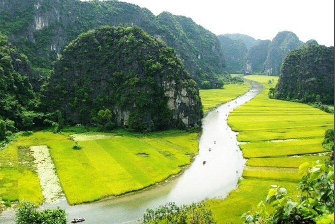 8-Day Discover Northern Vietnam Highlight: Hanoi - Ninh Binh - Sapa - Halong Bay - Day 7 Halong Bay: Sunrise Option, Then a Long Cruise Through Karst Formations