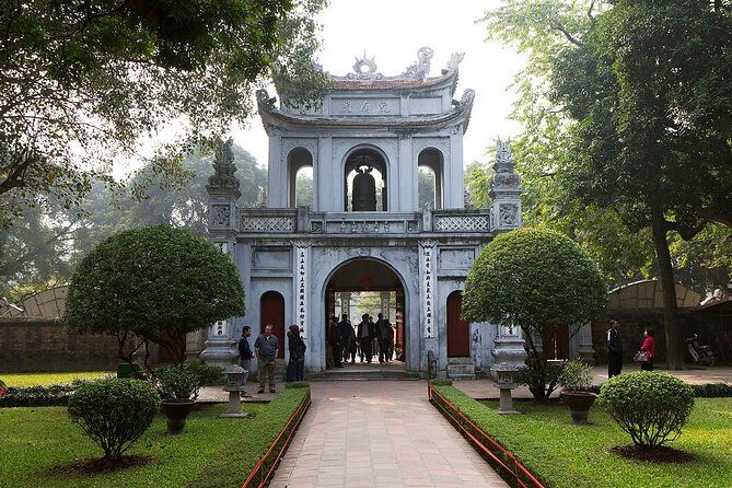 8-Day Discover Northern Vietnam Highlight: Hanoi - Ninh Binh - Sapa - Halong Bay - Day 2 in Hanoi: Ho Chi Minh Complex, One Pillar Pagoda, and the Museum Stops