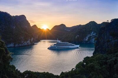 ALL Inclusive: Halong Bay Overnight Luxury Cruise Collection - Day 1: Lunch on the way in, then caves and Ti Top Island