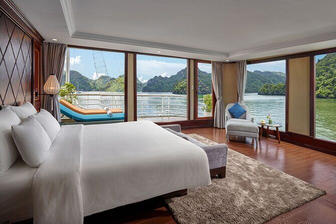 All-inclusive in Lan Ha Bay for 2Days 1 Night with many options - Day 2 morning: cruising into Dark & Light Cave