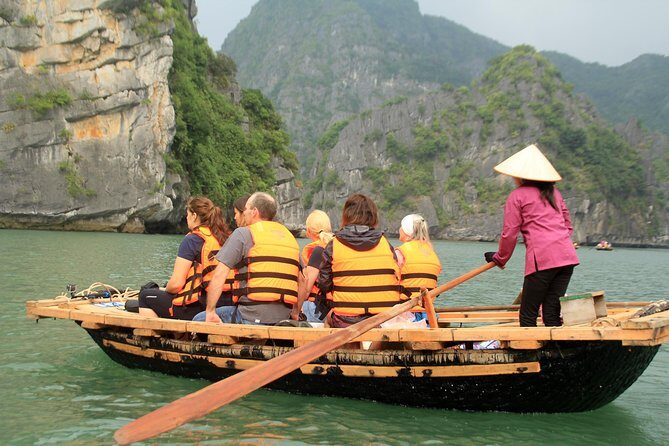 Bai Tu Long bay Boutique Cruise 2D/1N: Kayaking & swimming at pristine places - Day 1: Hon Gai Harbour, Vung Vieng fishing village, and Vung Ha coves