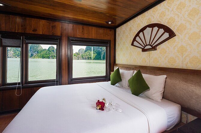 Bai Tu Long bay Deluxe cruise 2D1N: fishing villages, meals, cave, kayaking - Your private junk cabin: AC comfort you’ll appreciate at night