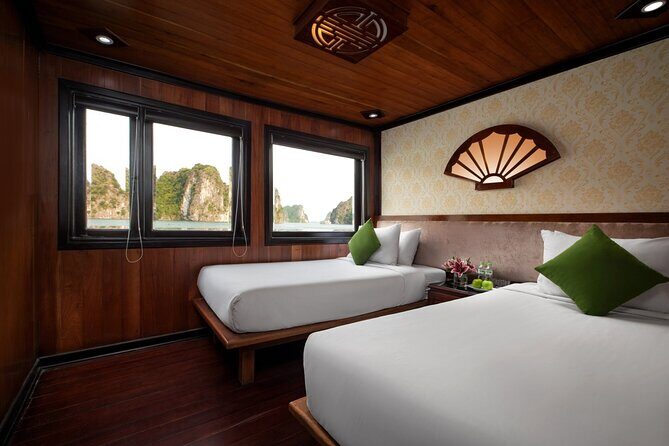 Bai Tu Long bay Deluxe cruise 2D1N: fishing villages, meals, cave, kayaking - Cooking class and meals: how this cruise feeds you (and when)