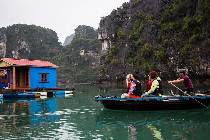 Bai Tu Long bay Deluxe cruise 2D1N: fishing villages, meals, cave, kayaking - On-board activities: tai chi, squid-fishing, and deck time
