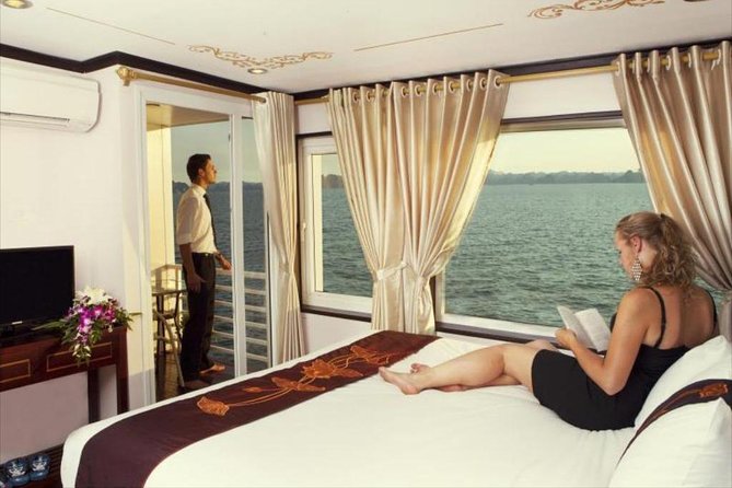 Bai Tu Long Bay Luxury Cruise 2D/1N: Visit Bai Tu Long bay & pristine places - Day 2 Morning: Tai Chi, Breakfast, and the Cave-or-Relax Moment
