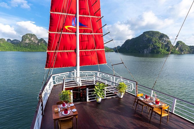 Bai Tu Long Luxury Day Cruise - Fishing Village, Kayak - Stop 1 on the route: Ha Long Bay cruising time and early viewpoints
