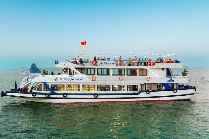 Best Halong Bay Tour One Day On Luxury Cruise 6 Hours Cruising - Onboard lunch and drinks: what you’ll actually eat