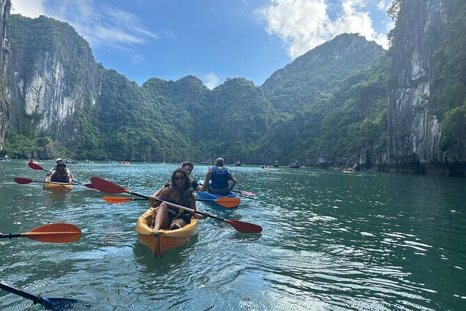 Best seller Halong bay 6 hours cruise - Lunch on the cruise: what’s included (and what to expect)