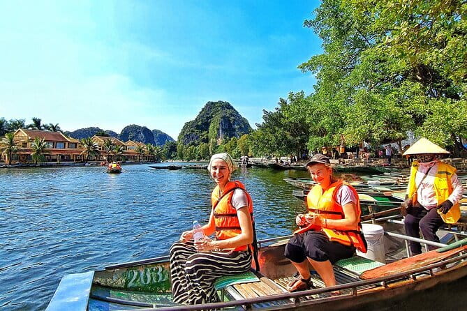 Catamaran Premium Cruise to Halong Bay & Lan Ha Bay in 1 Day Tour - Transportation and timing: why the day feels long (and how to prepare)