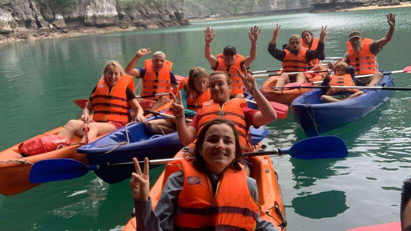 Đảo Cát Bà : 1Day Kayaking,Swimming,Cycling,Snorkeling,Lunch - Kayaking in Bright Cave, Dark Cave, and Bat Cave
