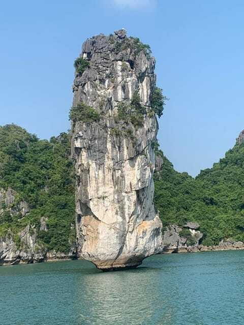 Đảo Cát Bà : 1Day Kayaking,Swimming,Cycling,Snorkeling,Lunch - Viet Hai harbour, then cycling across rice fields to the village