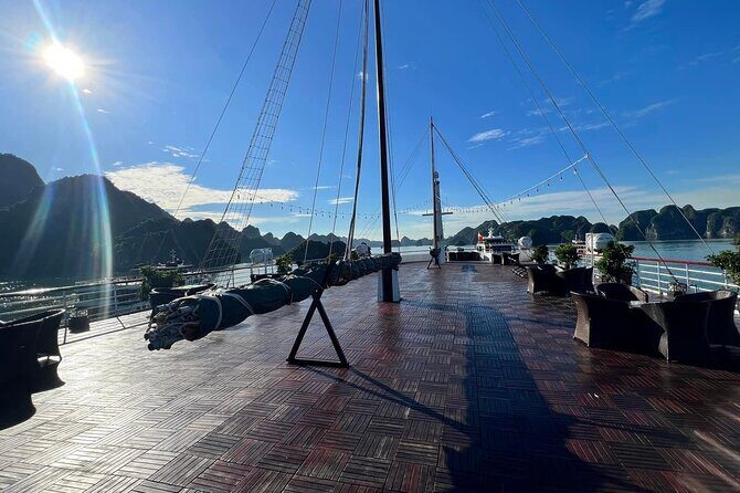 Erina Cruise Lan Ha Bay 2 days 1 night with roundtrip transfer - Food and drinks: included meals are a real part of the value