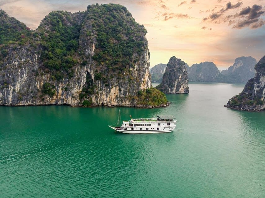 From Hanoi: 2-Day Ha Long Bay Boat Tour - Why overnight Ha Long Bay beats a day trip