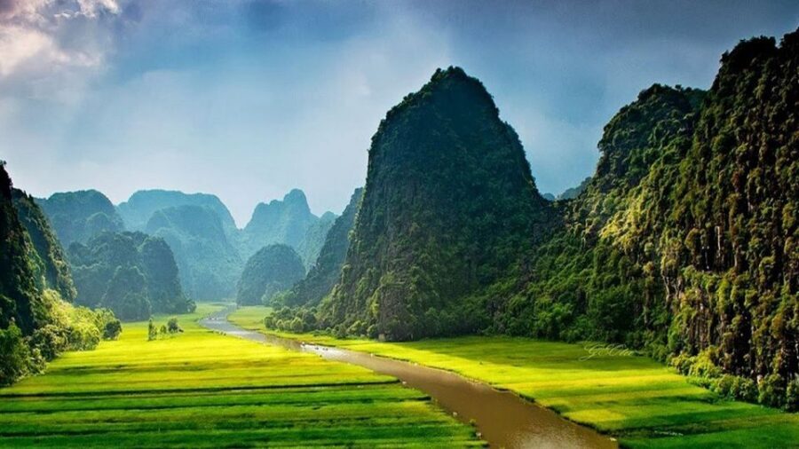 From Hanoi: 2-Day Ninh Binh Tour with Ha Long Bay Cruise - Back to Hanoi after Day 1: a long day with a clear finish