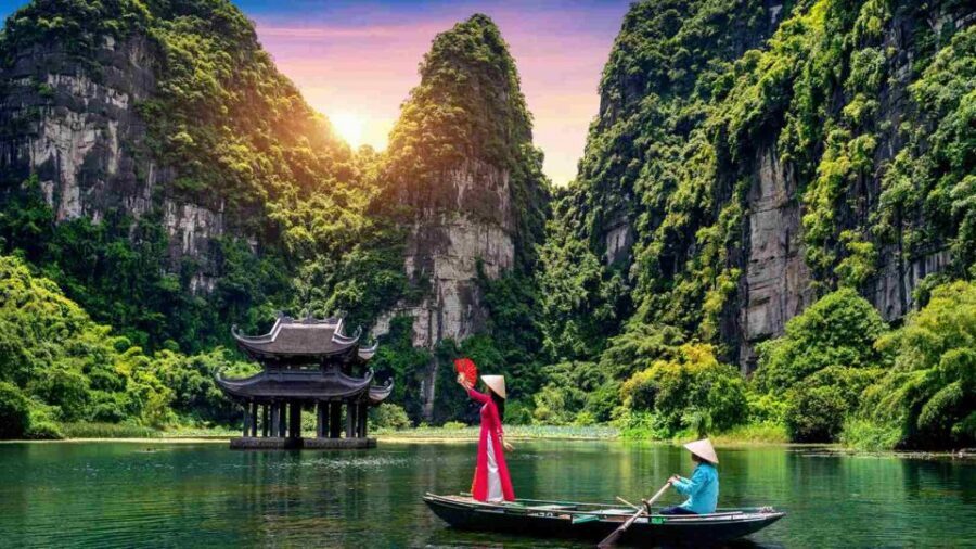 From Hanoi: 3-Day Luxury Tour Ninh Binh & Ha Long Bay Cruise - From Hanoi to Ninh Binh: Hoa Lu, cycling, and Trang An caves