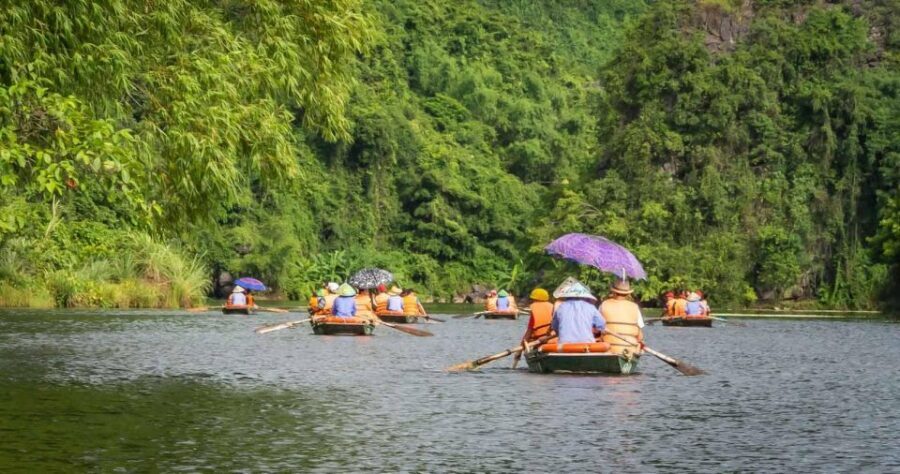 From Hanoi: 3-Day Luxury Tour Ninh Binh & Ha Long Bay Cruise - Food, boats, and cabin comfort: getting real value for the price