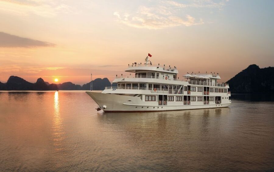 From Hanoi: Ha Long Bay 3-Day 5 Star Cruise with Balcony - From Hanoi Old Quarter to Halong Harbour (and Why Timing Matters)