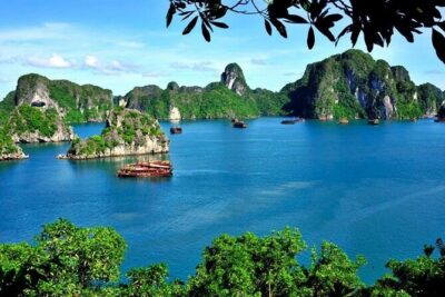 From Hanoi: Ha Long Bay Day tour 4-Star with Kayaking - Getting picked up in Hanoi (7:30 am) and finding the ticket point fast