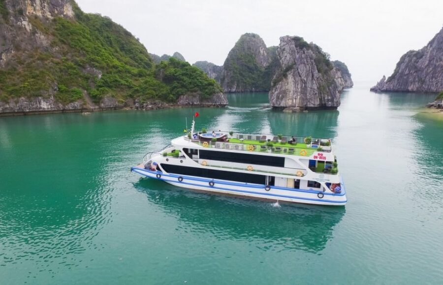 From Hanoi: Ha Long Bay Luxury Cruise Day Tour with Jacuzzi - Bo Hon Island and Sung Sot Cave: the 45-minute cave that makes the day