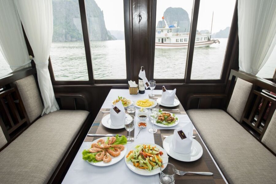 From Hanoi: Halong day trip, Route 2, 6hours, Small group - Safety and guide quality: what to look for during the day
