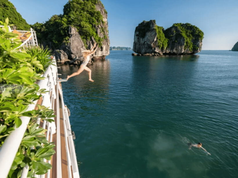 From Hanoi: Lan Ha Bay and Cat Ba Island Cruise with Lunch - Cai Beo fishing village and the lunch stop at 11:30