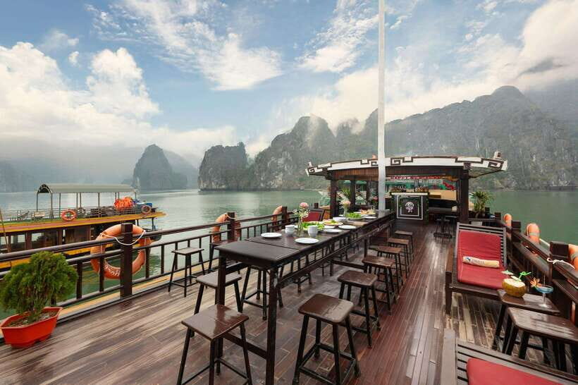 From Hanoi: Lan Ha Bay | Kayaking, Sightseeing, Cruise Trip - Sunset Cruise Back Toward Harbor: Drinks and a Final Glow