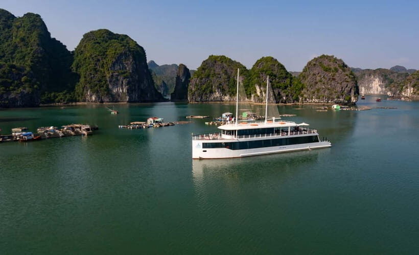 From Hanoi or Halong: Halong Bay Day Cruise - Jade Sails Cruise: contemporary comfort on the bay