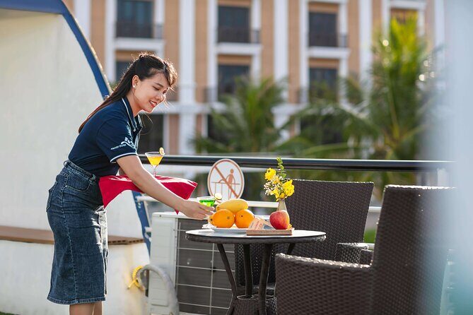 Full-Day Halong Bay Cruise with Limousine Pickup - Sung Sot Cave: the 200-step walk to Surprising Cave