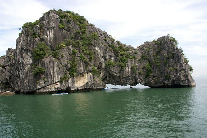 Full-Day Halong Bay Tour Including Kayaking from Hanoi - The Junk Boat Cruise: Islets, Viewing Stops, and a Lunch That Matters