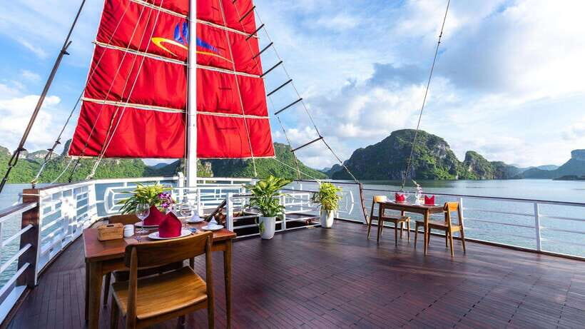 Ha Long Bay - Bai Tu Long Bay Luxury Boat Tour & Transfer - Bai Tu Long Bay Sailing: Why the Route Feels Different