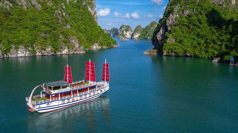 Ha Long Bay - Bai Tu Long Bay Luxury Boat Tour & Transfer - The 7:15am Pickup and 2.5-Hour Drive: How to Win This Day