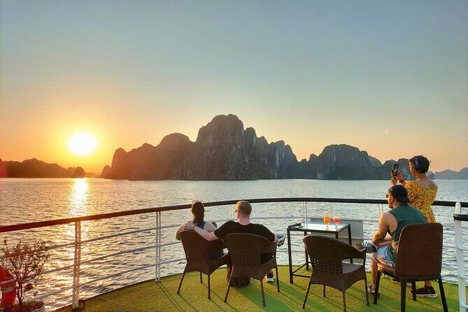 Ha Long Bay Cruise Day Tour - Cave, Kayaking, Swimming & Lunch - Crowds, garbage, and expectations: how to enjoy it anyway