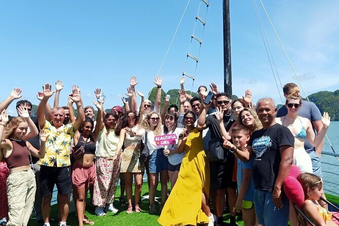 Ha Long Bay Cruise Day Tour-Cave, Kayaking,Ti top island & Lunch - The boat, the sunset party, and small comfort details that matter