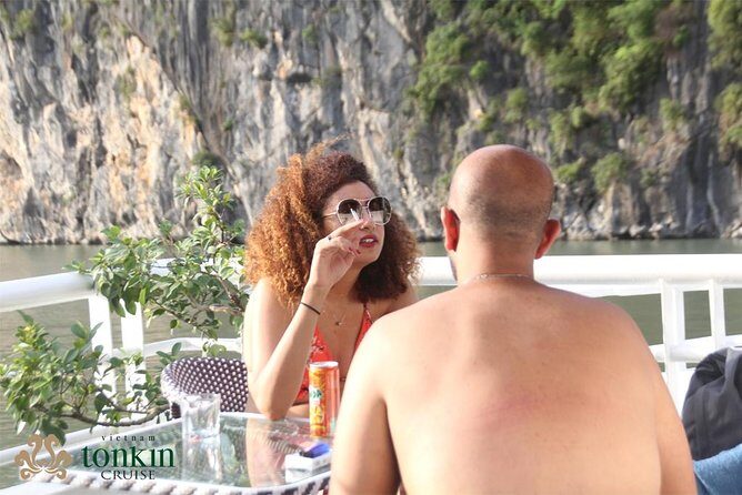 Ha Long Bay Cruise Day Tour with lunch, kayaking, surprise cave & titop island - The Long Day Reality: timing, seating, and the food gaps